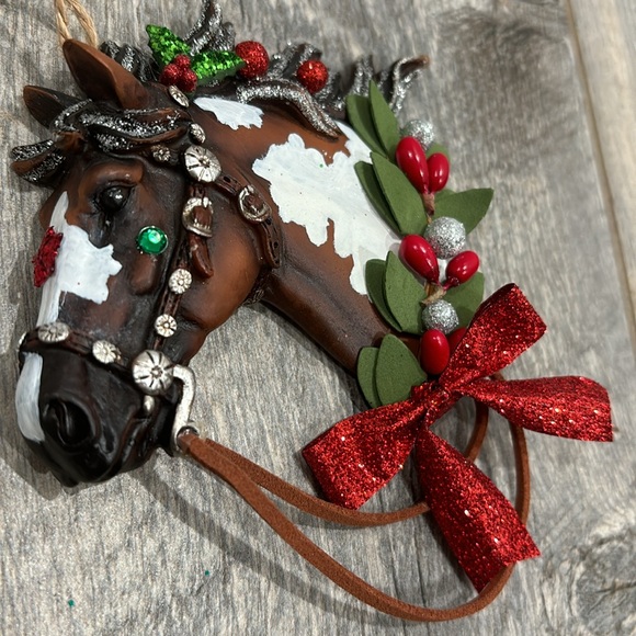 Holiday Horses: “Christmas Eve” design. Decorated Christmas horse ornamnent - Picture 3 of 14